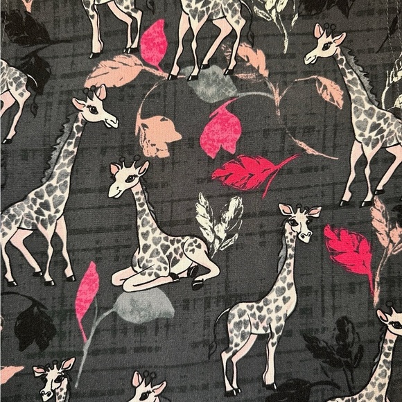 2/$35 Giraffe-ter My Love Cherokee NEW Work Scrubs Size XS iFlex Knit Panel Top - Picture 9 of 9